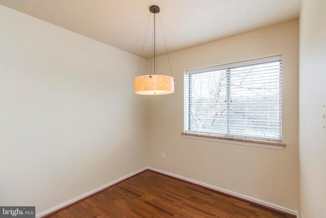 Building Photo - 50 Woodside Rd