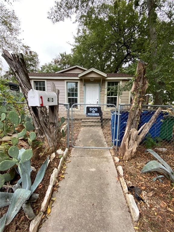 Primary Photo - 403 Pedernales St
