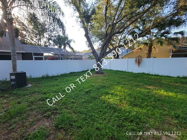 Building Photo - Spacious Lake St. Charles Home