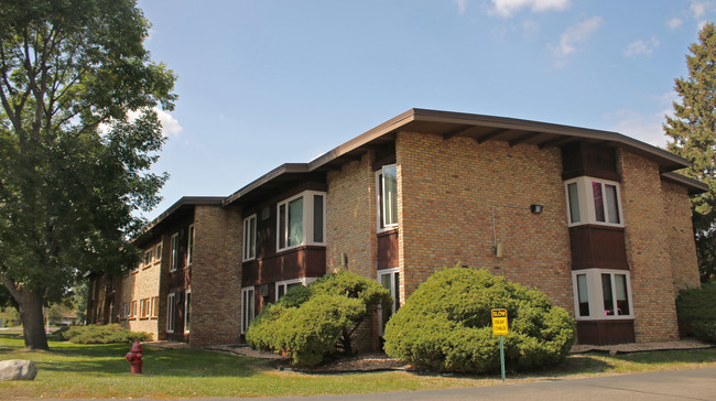 Building Photo - Cedar Crest Apartments