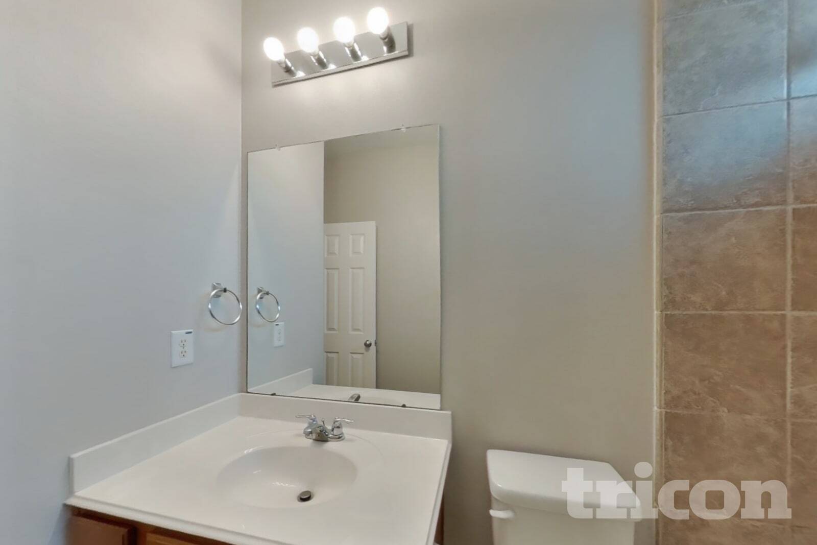 Building Photo - 16207 Augusta Oaks Court