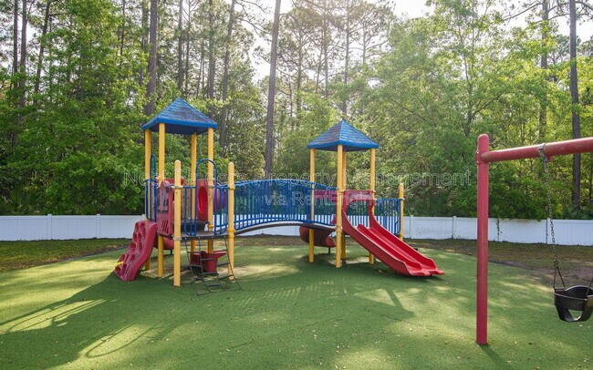 Building Photo - 7990 Baymeadows Rd E