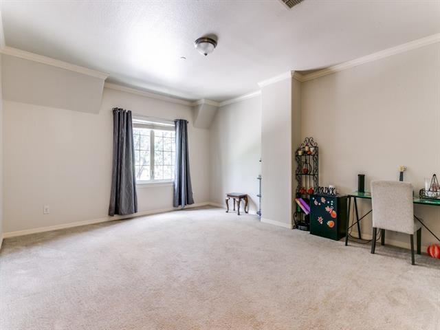 Building Photo - 820 Lake Vista Pl