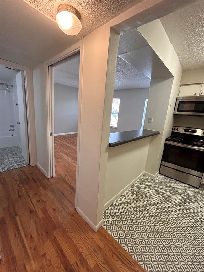 Building Photo - 808 Winflo Dr