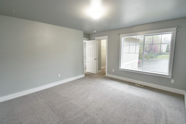 Building Photo - 2430 106th Dr SE