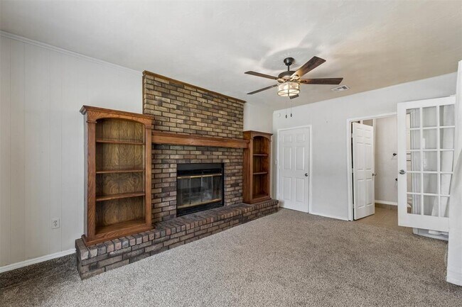 Building Photo - 3401 E Noble Dr