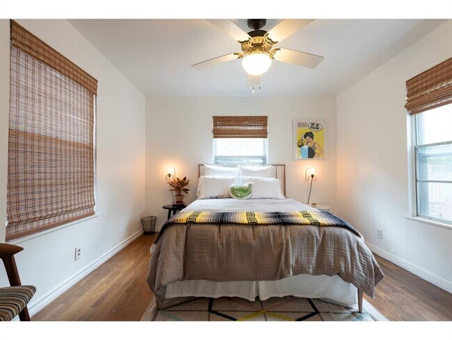 Building Photo - 3011 E 17th St