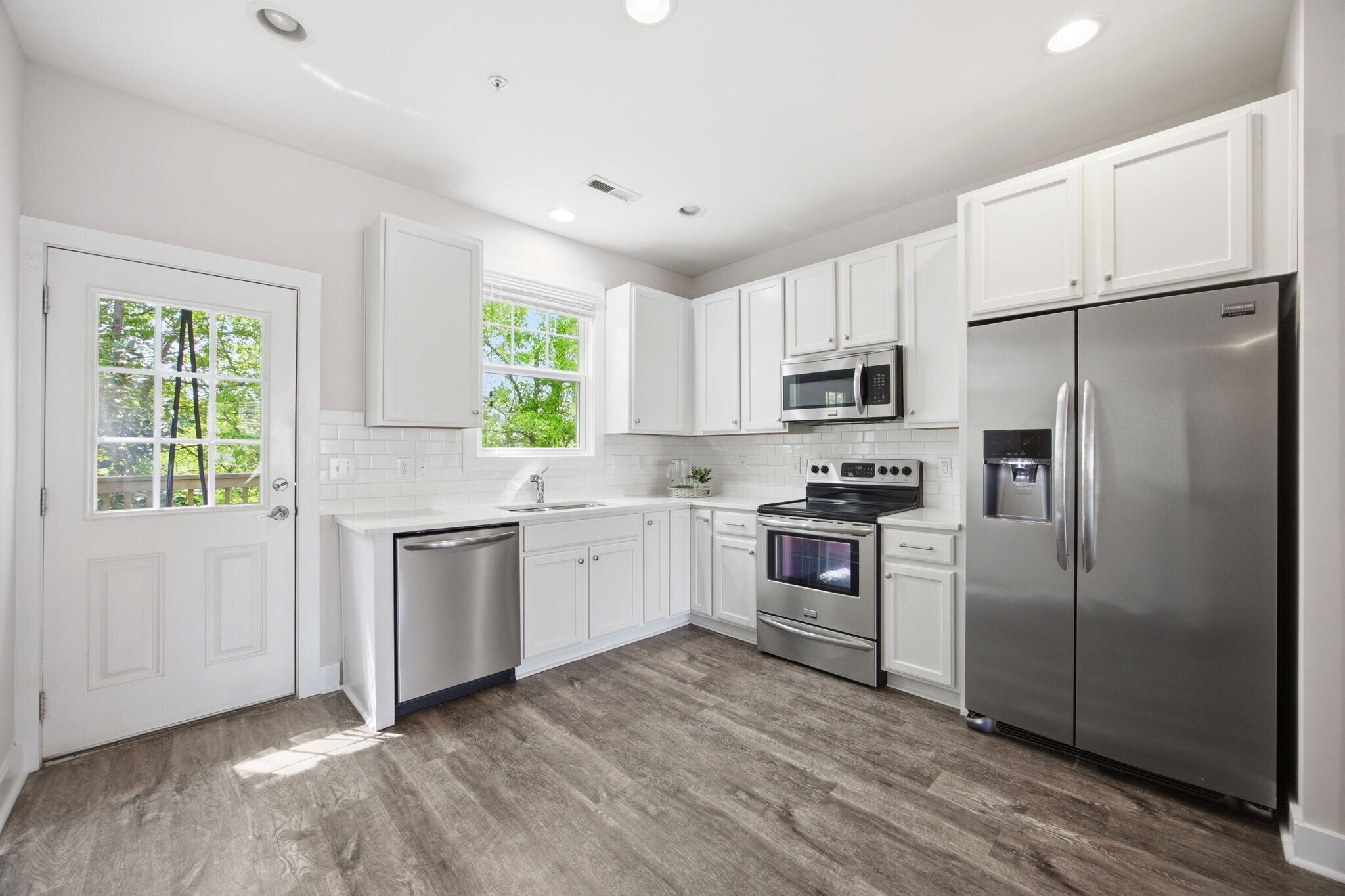 Building Photo - 2800 Bedford Green Dr