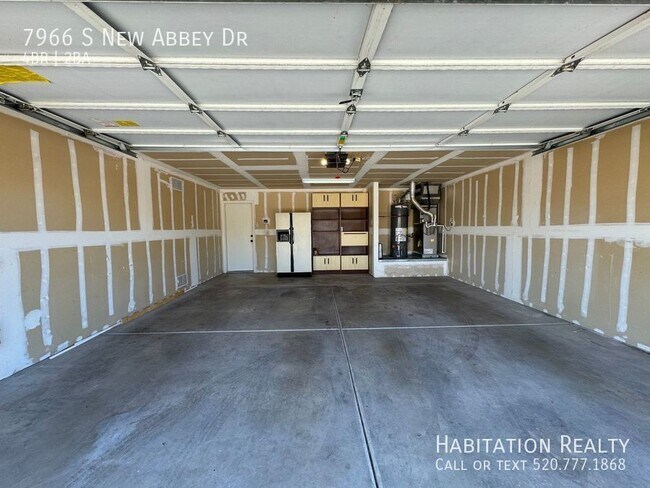 Building Photo - 7966 S New Abbey Dr