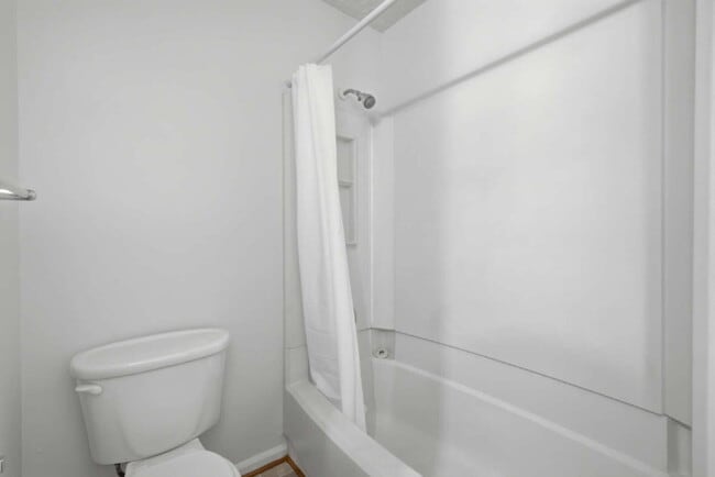 Building Photo - Beautifully Refreshed 3BR Townhome with Private Fenced Backyard in Brandy Station