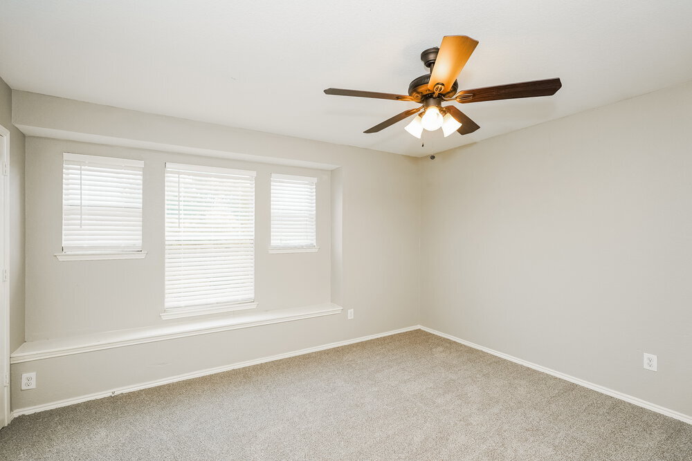 Building Photo - 5828 Ridge Lake Dr