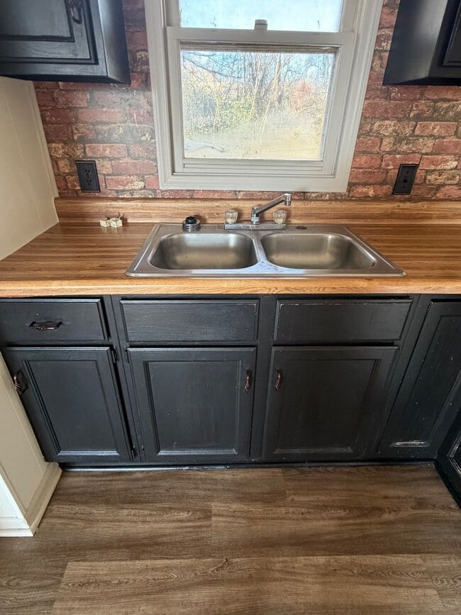 Building Photo - 721 US-62