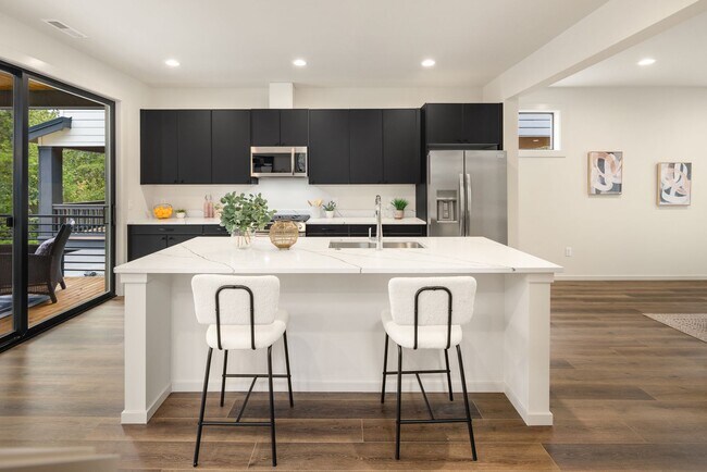 Building Photo - MAJOR RENT REDUCTION Brand New 4-Bedroom H...