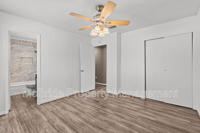 Building Photo - 3615 Goldfinch Dr