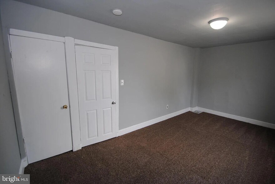 Building Photo - 205 Jones Ave