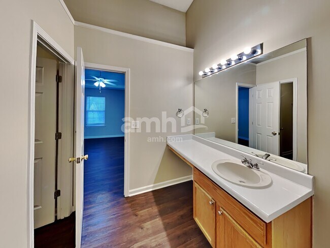 Building Photo - 6541 Pole Creek Dr