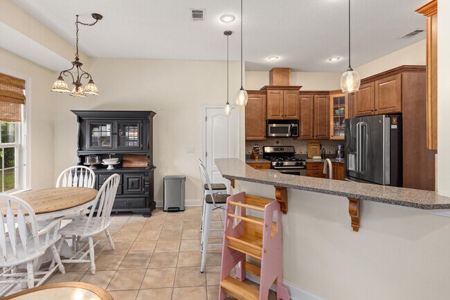 Building Photo - 2899 Chanterelle Cove