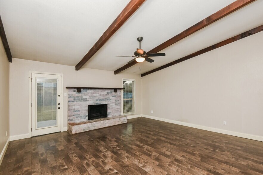 Building Photo - 808 Judith St