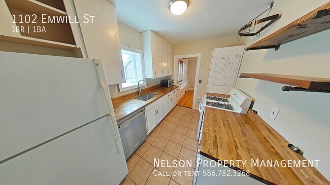 Building Photo - 1102 Emwill St