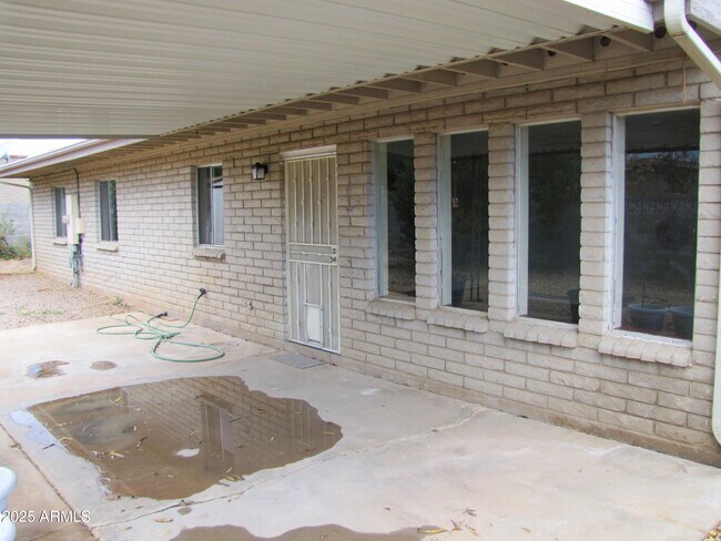 Building Photo - 632 Suffolk Dr