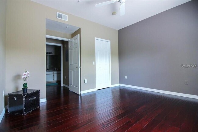 Building Photo - 6029 Westgate Dr