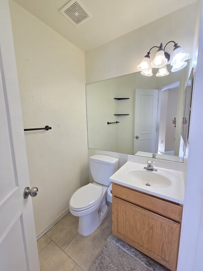 Building Photo - 4280 Solarglen Dr