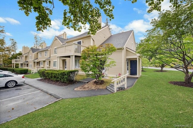 Building Photo - 2102 Martingale Dr