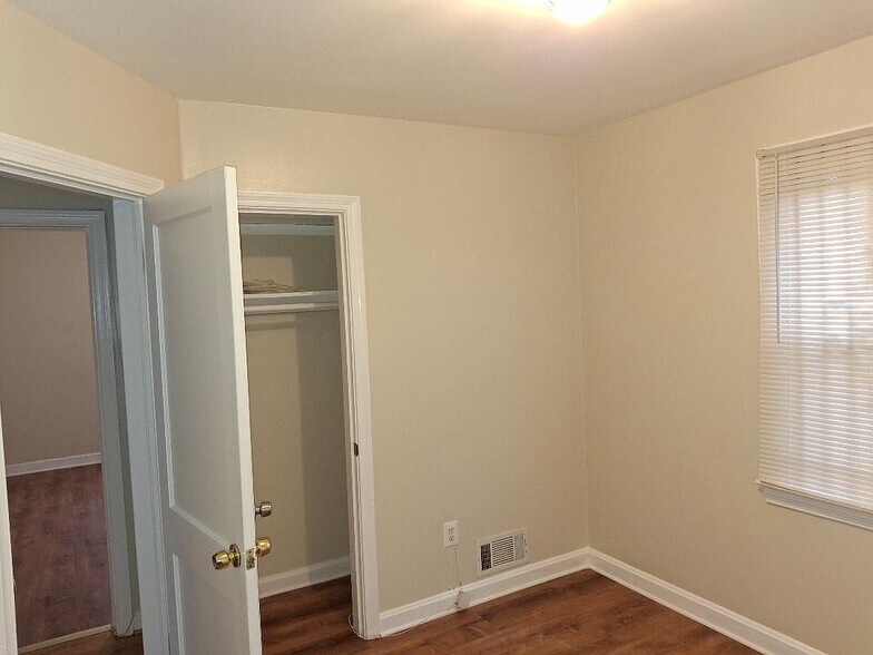 Building Photo - 4408 Ridgecrest Dr