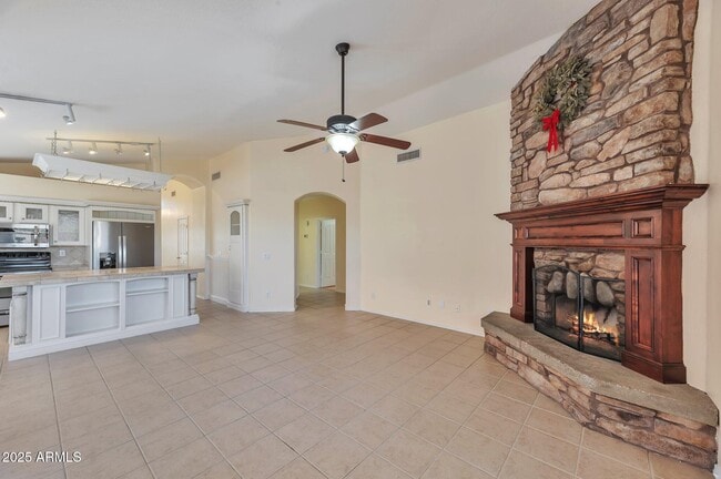 Building Photo - 2312 E Williams Dr