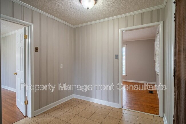 Building Photo - 1004 Ford Ave