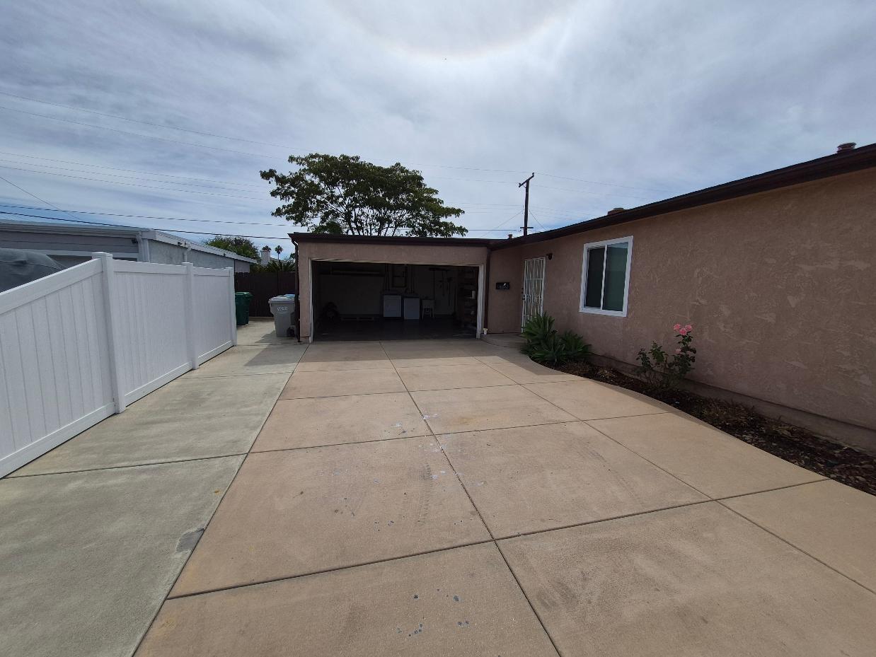 Building Photo - 4861 Lehrer Dr