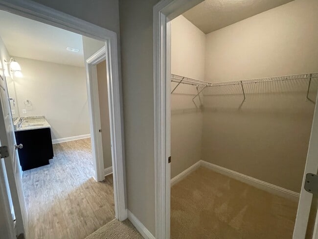 Building Photo - 31689 Kestrel Loop