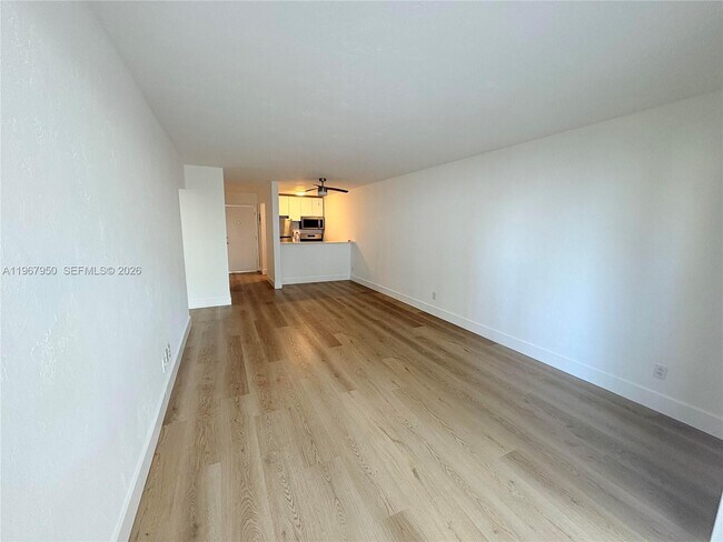 Building Photo - 505 NE 30th St