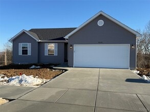 Building Photo - 9618 Maple St