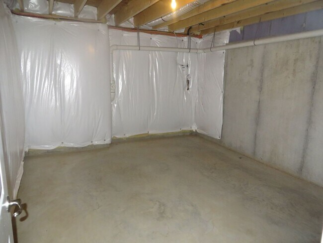 Building Photo - Spacious, Large, Luxury 3 Bedroom Townhouse in Hockessin, Delaware