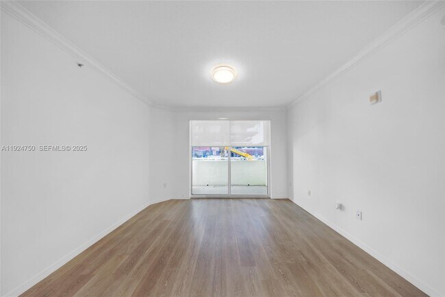 Building Photo - 9172 Collins Ave