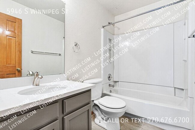 Building Photo - 5946 S Winnipeg St