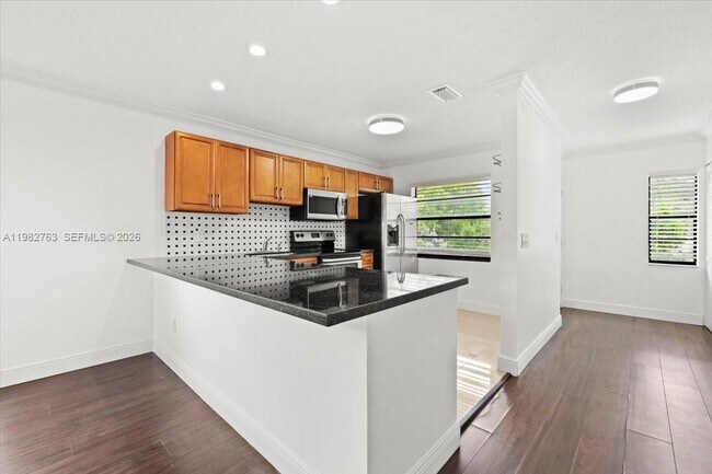 Building Photo - 7944 Eastlake Dr
