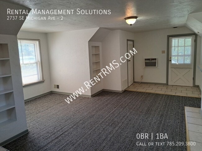 Building Photo - 2737 SE Michigan Ave