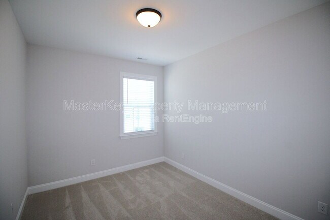 Building Photo - 612 Amaranth Dr
