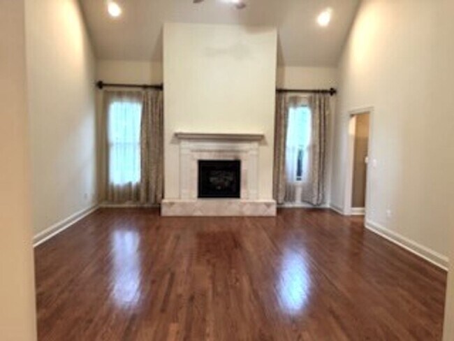Building Photo - 217 Asheton Lakes Way