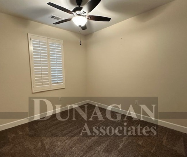 Building Photo - Beautiful 3 Bedroom, 2 Bath home - Corner Lot!