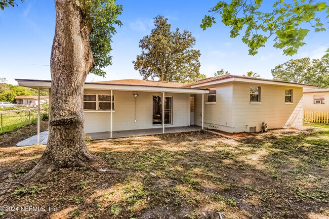 Building Photo - 7070 Perke Dr