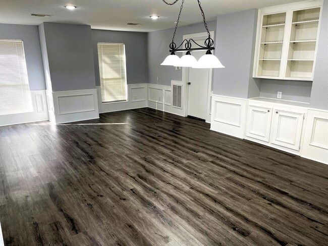Building Photo - 18315 Cransley Dr