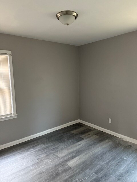 Building Photo - 15018 Seymour St