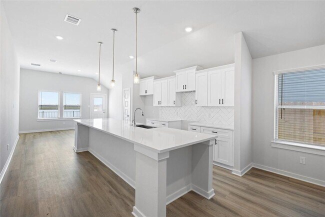 Building Photo - Elsinore Drive, Arcola, TX 77583 - 4 BR 3 BA single-family home