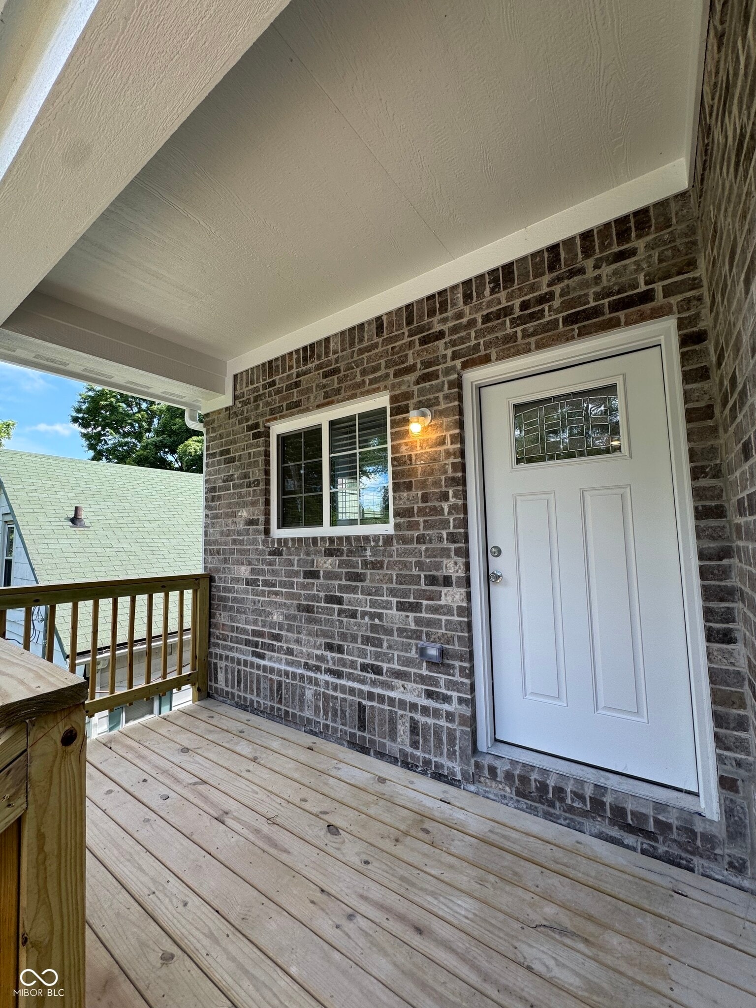 Building Photo - 526 N Elder Ave