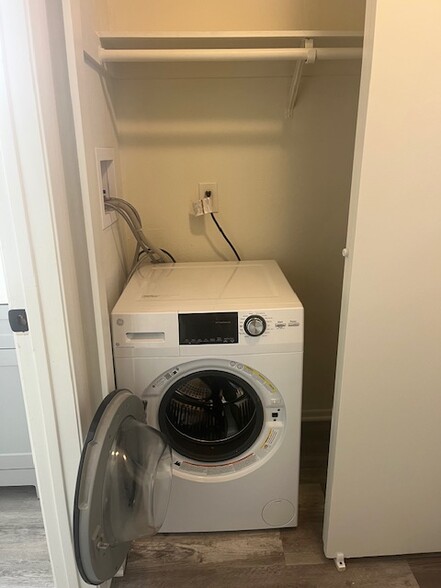 washer dryer unit - 630 2nd St