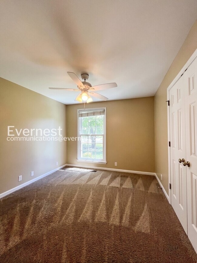 Building Photo - 1203 Countryside Dr