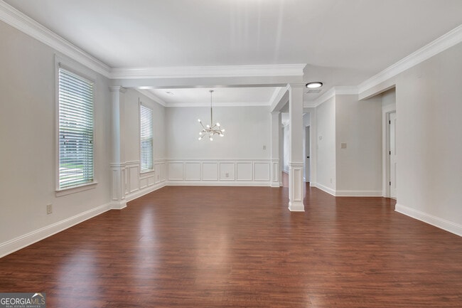 Building Photo - 155 Colonial Ct